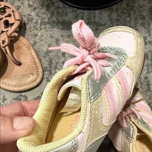 Gap Kids' Pink and Tan Sneakers 2006 vintage - Picture 4 of 4